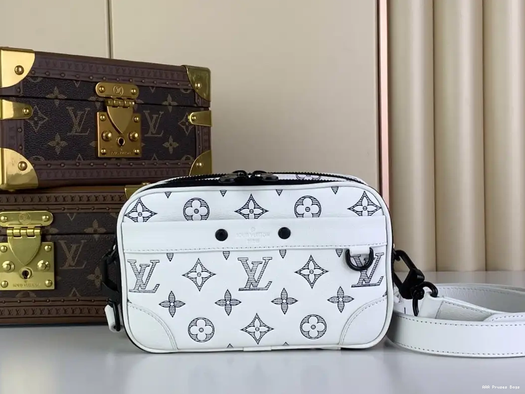 VUITTON Nano LOUIS Alpha-11.0*18.5*6.5CM 0529